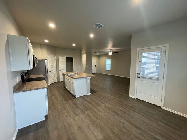 Building Photo - School Year Savings | $250 Amazon Gift Card + Spacious 4-Bed, 2.5-Bath Home with Loft & Fenced Ba...