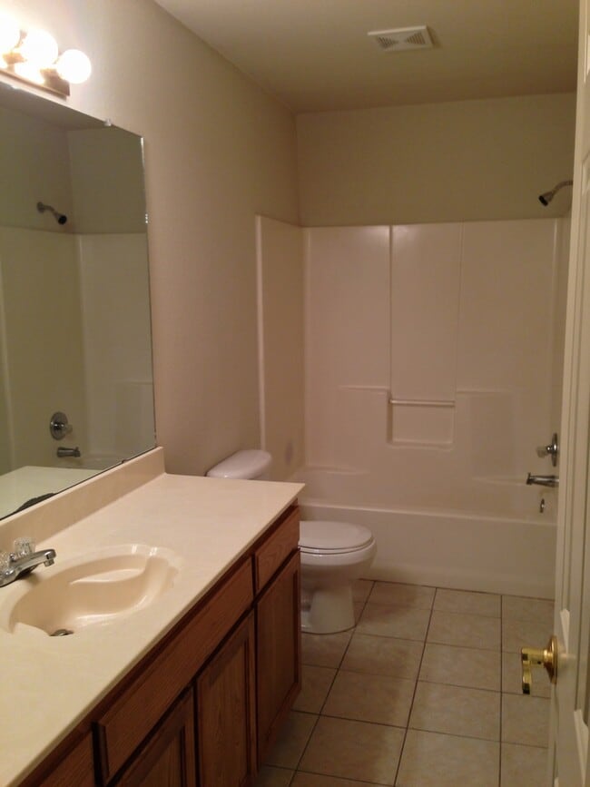 Building Photo - Duplex