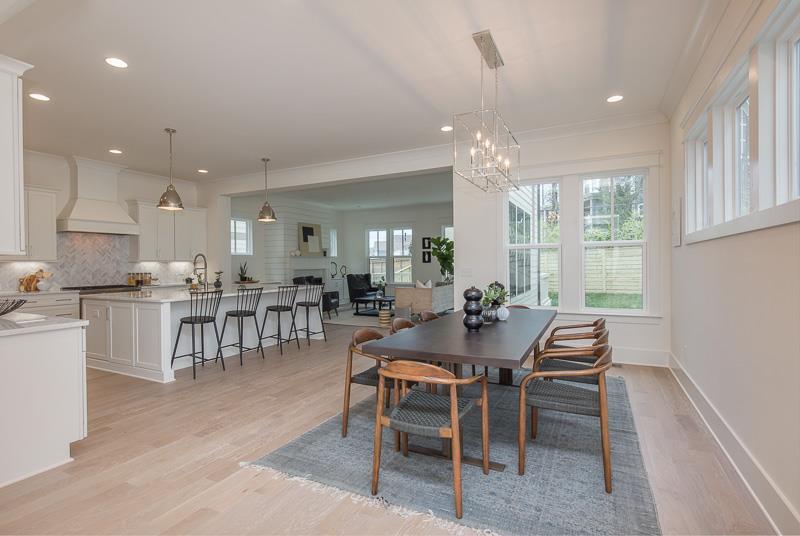 This photo is of a completed version of the same floor plan and same designer finishes - representative only. - 1945b Kimbark Dr