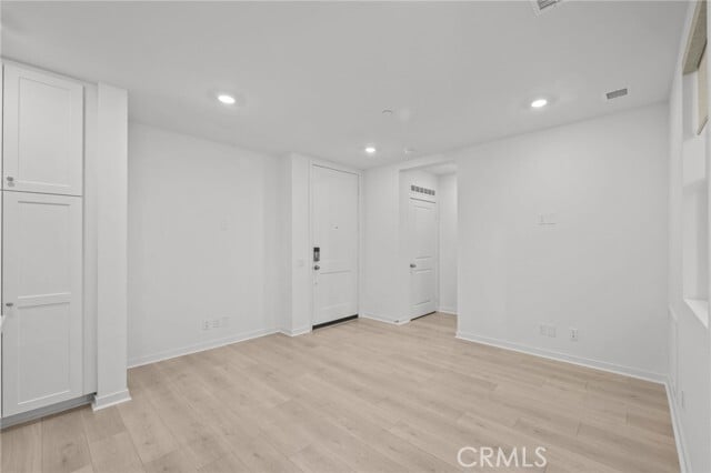 Building Photo - 980 N Tangent Privado