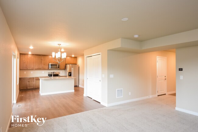 Building Photo - 10741 Luneth Dr