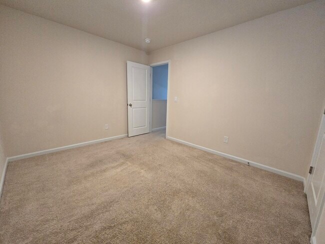 Building Photo - 4053 Crimson Pass