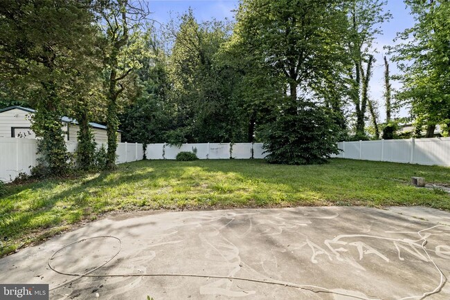 Building Photo - 901 Russo Dr