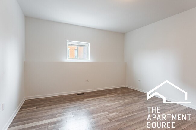 Building Photo - Modern Duplex Up: 2 Bed 2.5 Bath & In Unit W/D