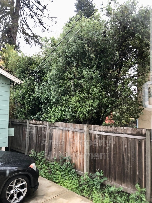 Building Photo - 1411 Parker St