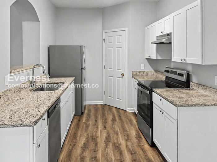 Building Photo - 4095 Robin Cir