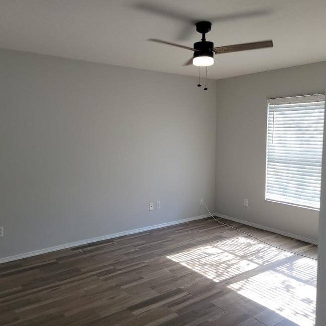 Building Photo - 5057 Gandross Ln