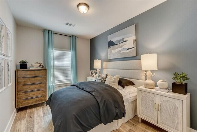 Building Photo - 4701 Pantheon Wy