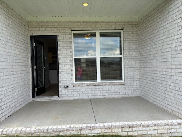 Building Photo - 149 Lightberry Ln