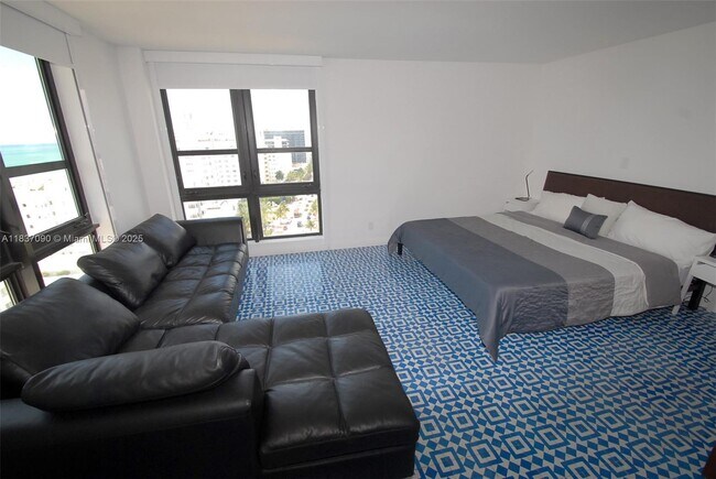 Building Photo - 1800 Collins Ave