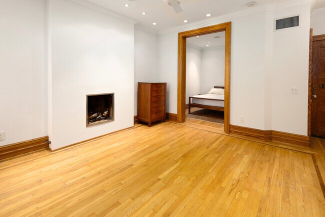 Building Photo - 106 Lexington Ave