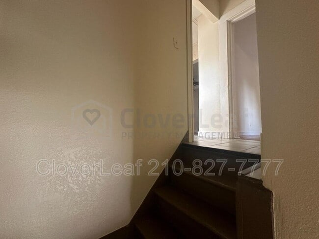 Building Photo - 817 W Mulberry Ave