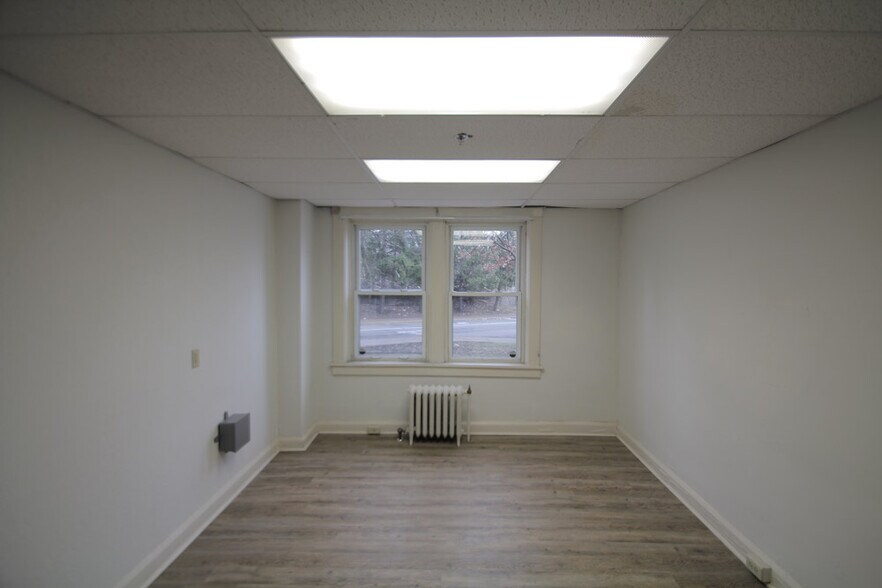 Building Photo - 505 South Ave