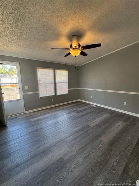 Primary Photo - 114 Oak St