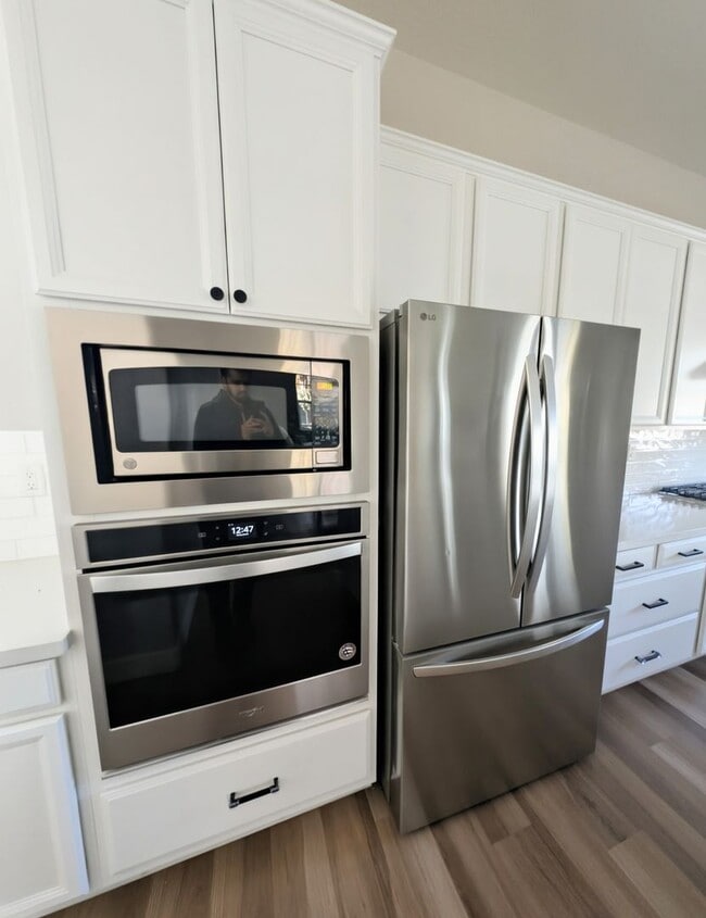 Building Photo - Pleasanton 4 Bed / 3 Bath, Top Rated Schools, Solar