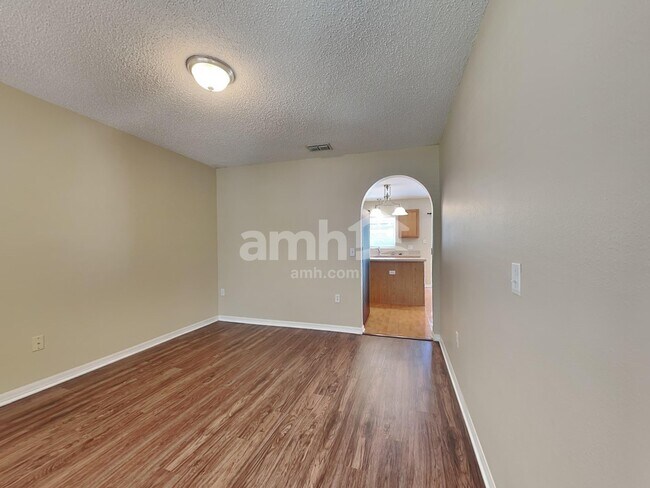 Building Photo - 6936 Crown Lake Dr
