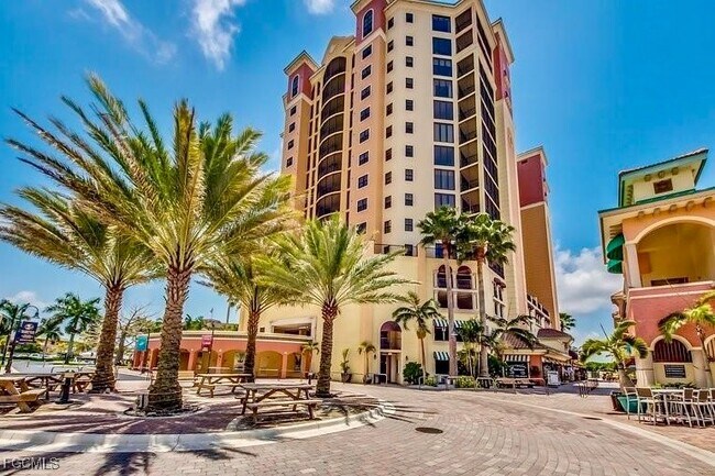 Building Photo - 3027 SW 16th Pl