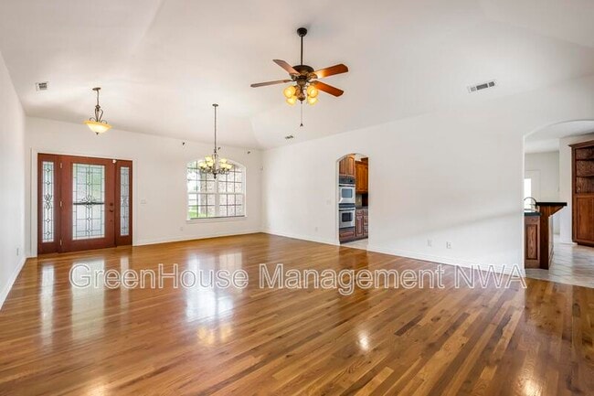 Building Photo - 4003 SW Hawthorne Pl