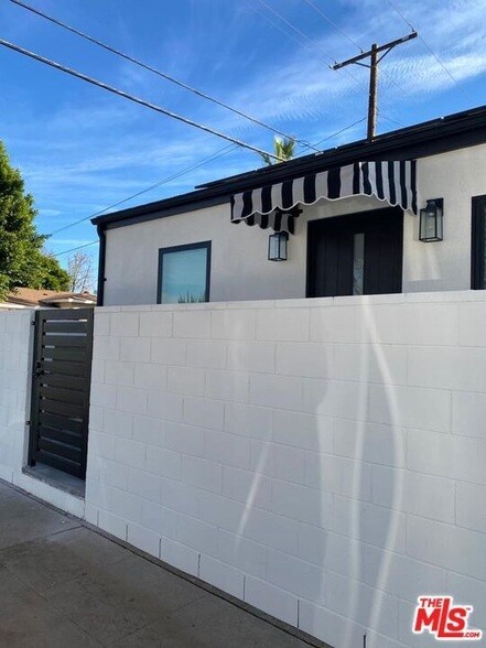 Building Photo - 9504 Gothic Ave