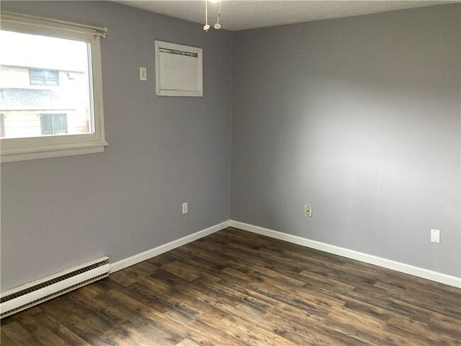 Building Photo - 103 Autumn Chapel Way