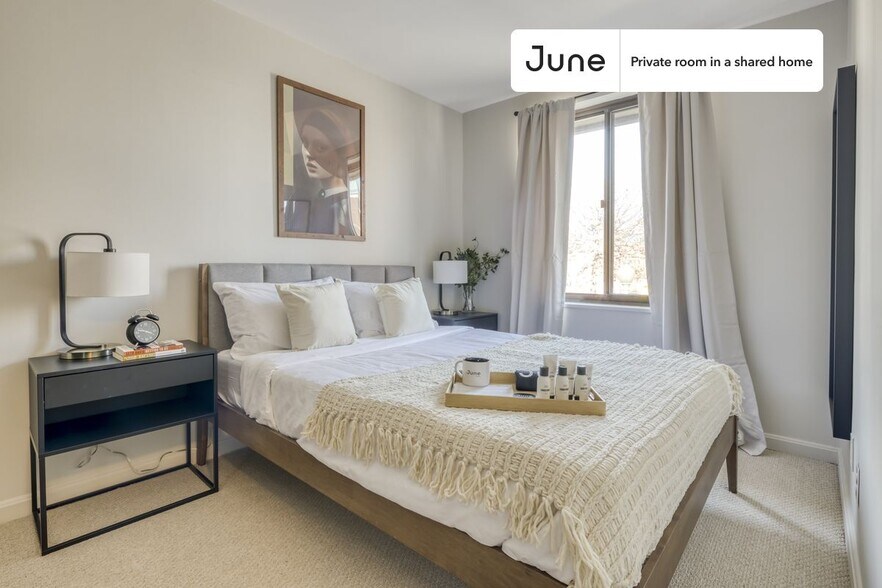 Primary Photo - Room in Shared 5 bed/2.5 bath home