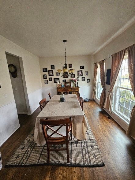 Building Photo - 492 Spring Ridge Dr