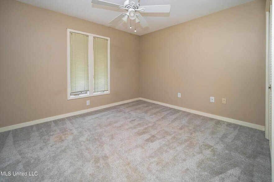 Building Photo - 1011 Mcdale Ln