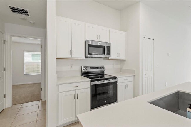 Building Photo - 1338 Colebrook Cir SW