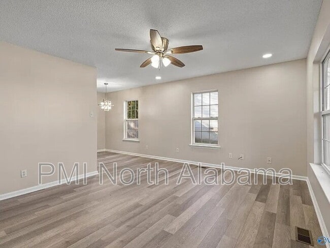 Building Photo - 3103 Sonya Dr NW