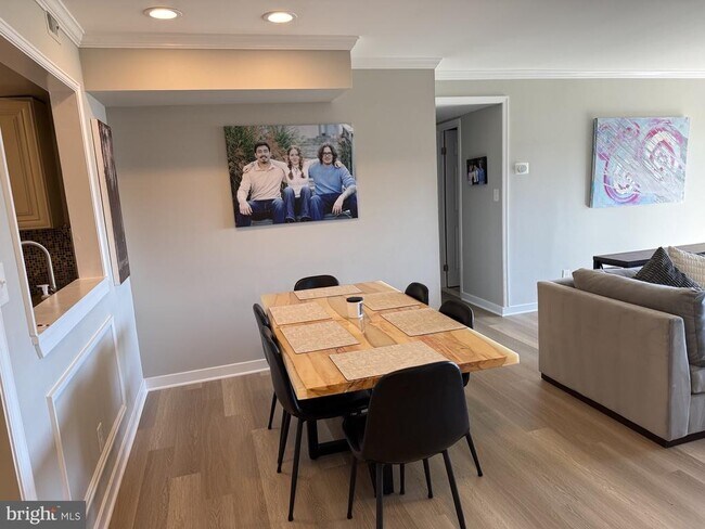 Building Photo - 7044 Harbour Village Ct