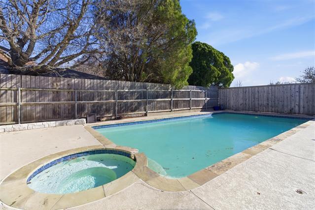 Building Photo - 2504 Northcrest Dr