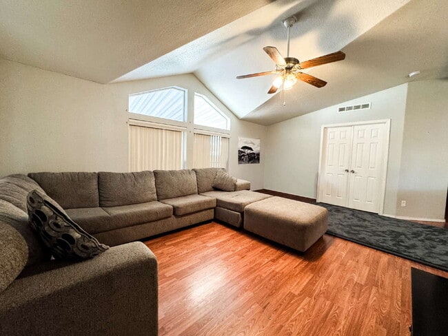 Building Photo - "Well-Maintained 3-Bed, 2-Bath Home in Foothills"!