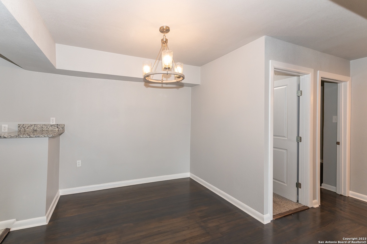 Dining Room - 331 Byrnes Dr