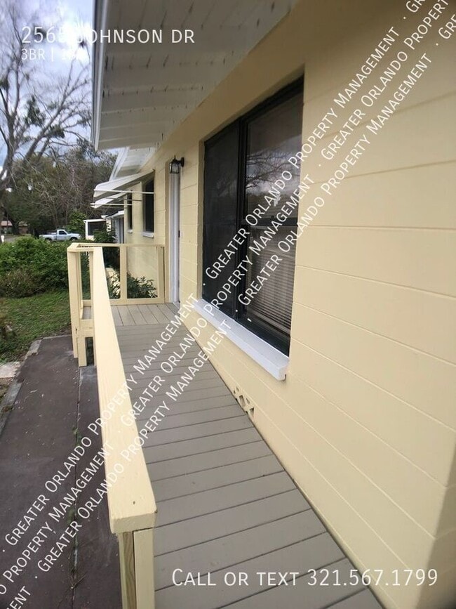 Building Photo - 2565 Johnson Dr
