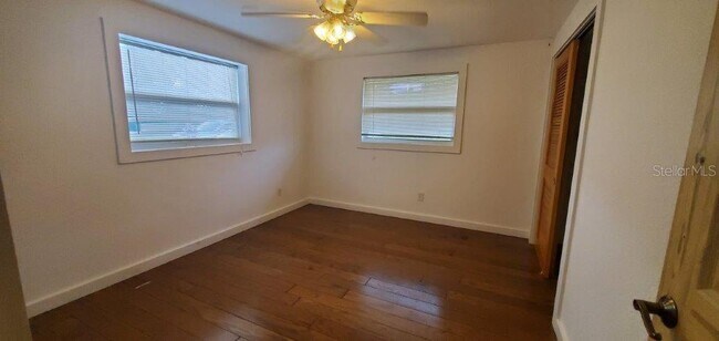 Building Photo - 5620 Sabal Palm Ln