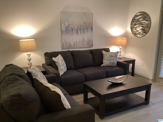 Building Photo - 3118 Reserve Ct