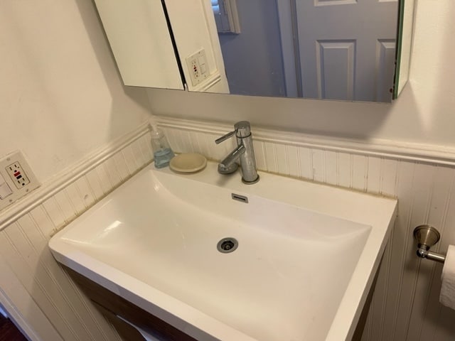 Building Photo - 1153 S Plymouth Ct