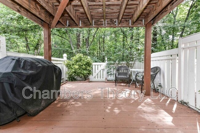 Building Photo - 1661 Fieldthorn Dr
