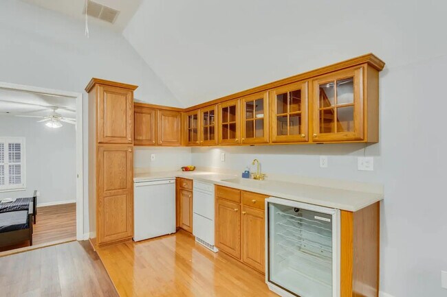 Building Photo - 2531 Old Salem Cir SE