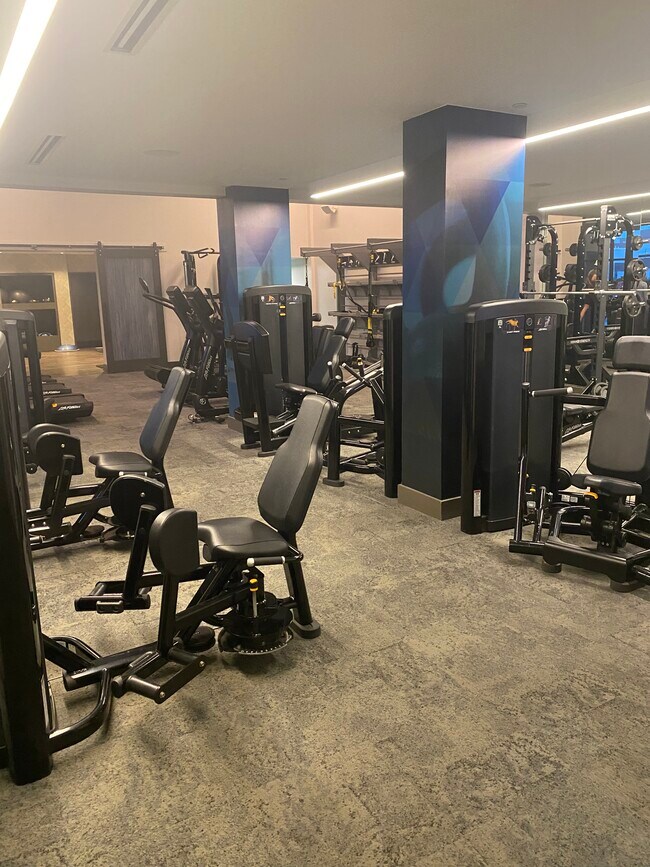 Building Photo - 1221 Division St