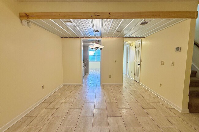 Building Photo - $500 RENT CREDIT | AVAILABLE NOW! | ONLY PAY ELECTRIC! | (Pets Considered)