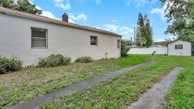 Building Photo - 4063 2nd Ave N