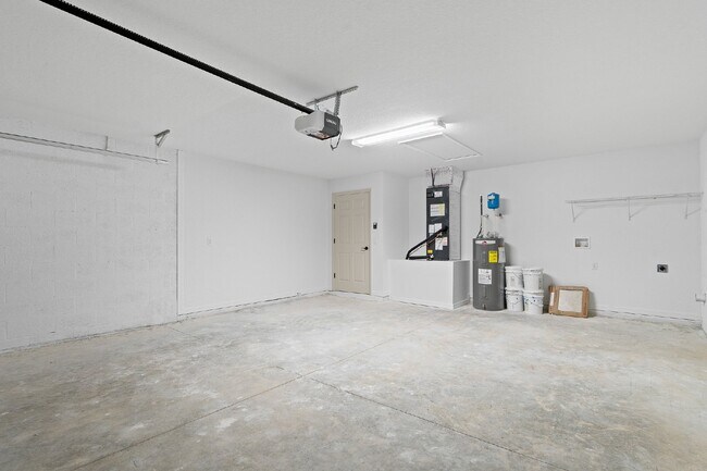 Building Photo - Beautiful Brand new 3 Bd/2 bath Home in Ma...