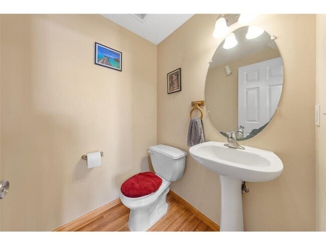 Building Photo - 5125 Holly Ln N