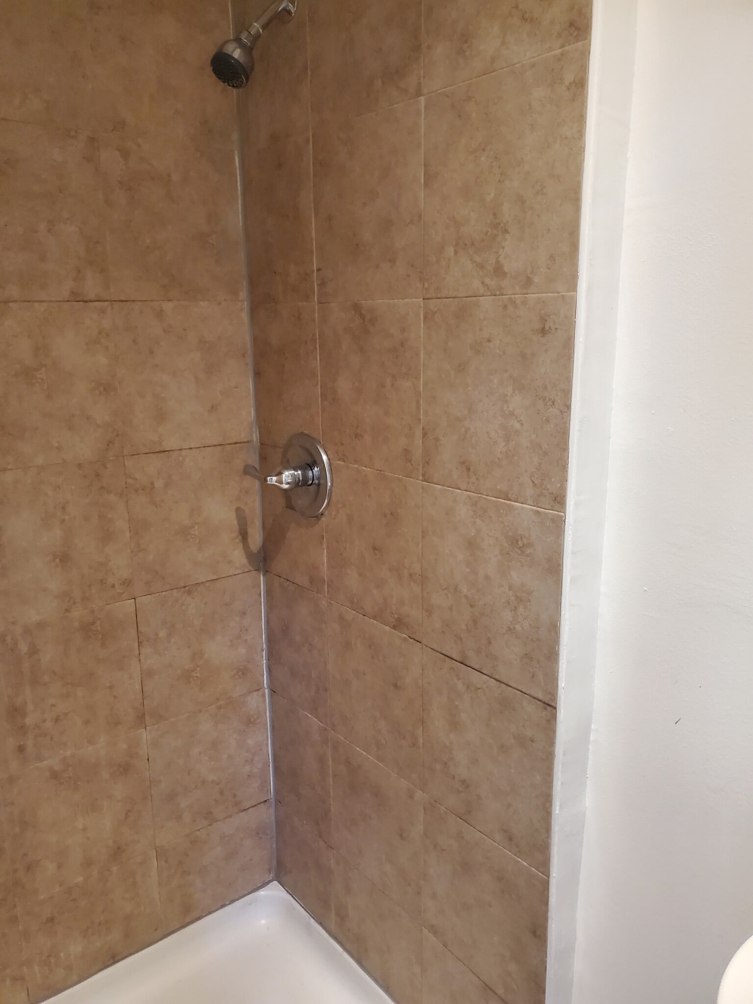 Building Photo - 2801 Dalecrest Dr