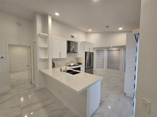 Building Photo - 1303 Seagrape Cir