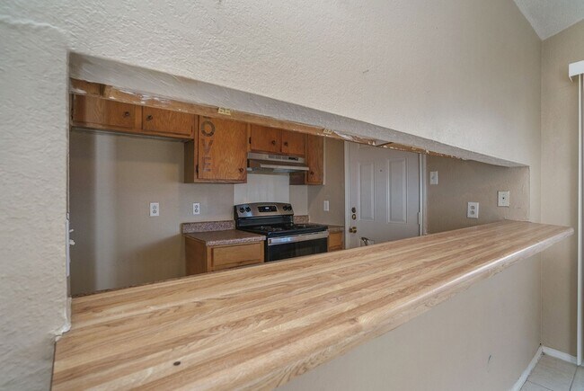 Building Photo - 10328 Chelmsford Dr