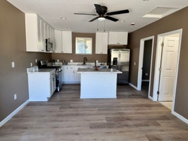 Building Photo - Charming Bear Valley Springs Home With A View!