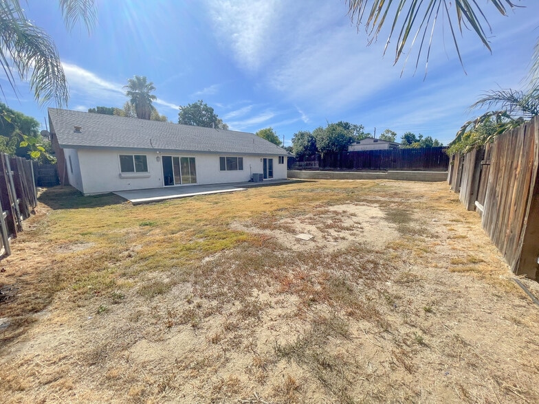 Back Yard Looking West - 25770 Mariposa St
