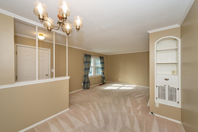 Building Photo - 6825 Xerxes Ave S